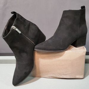 Black Pointed Dree Shoe Size 9